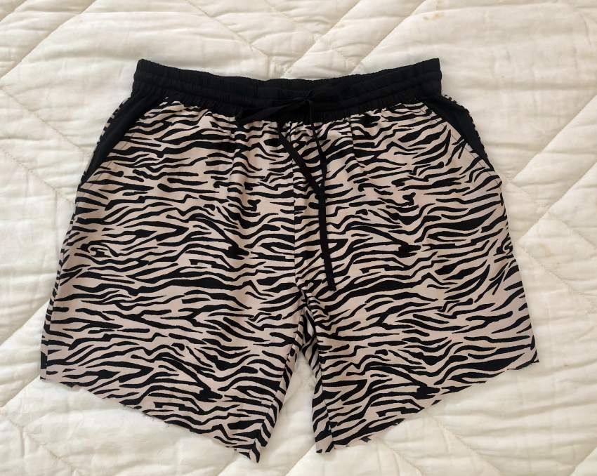 Short for sale - 0 - Pants & Leggings (Women)  on Aster Vender