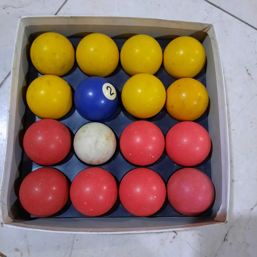 Billard/Pool Ball Set x 16 Balls at AsterVender