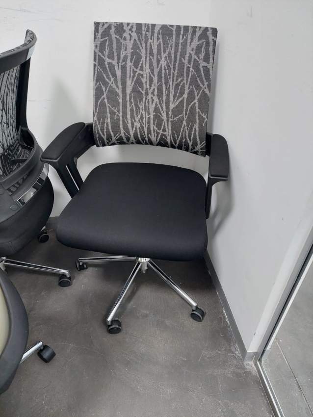 Office chairs (x4 available) in very good condition - 0 - Desk chairs  on Aster Vender
