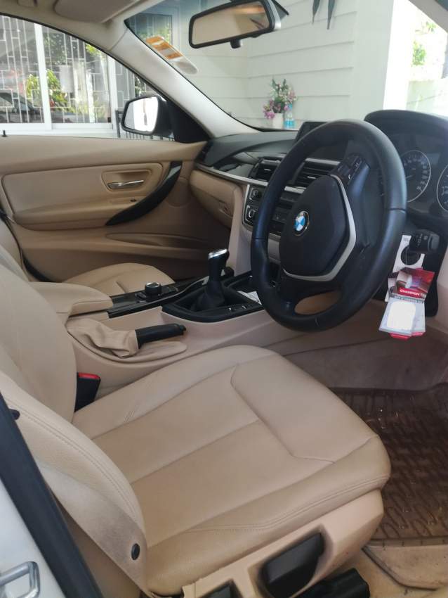 BMW320i (Luxury line) - 2 - Luxury Cars  on Aster Vender