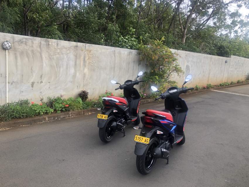 SOLD - APRILIA SR150 BLACK ABS - 2022 - 2000 km - 7 - Scooters (above 50cc)  on Aster Vender