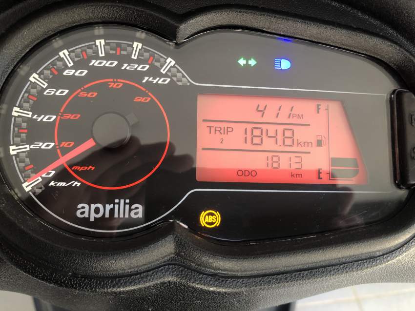 SOLD - APRILIA SR150 BLACK ABS - 2022 - 2000 km - 12 - Scooters (above 50cc)  on Aster Vender