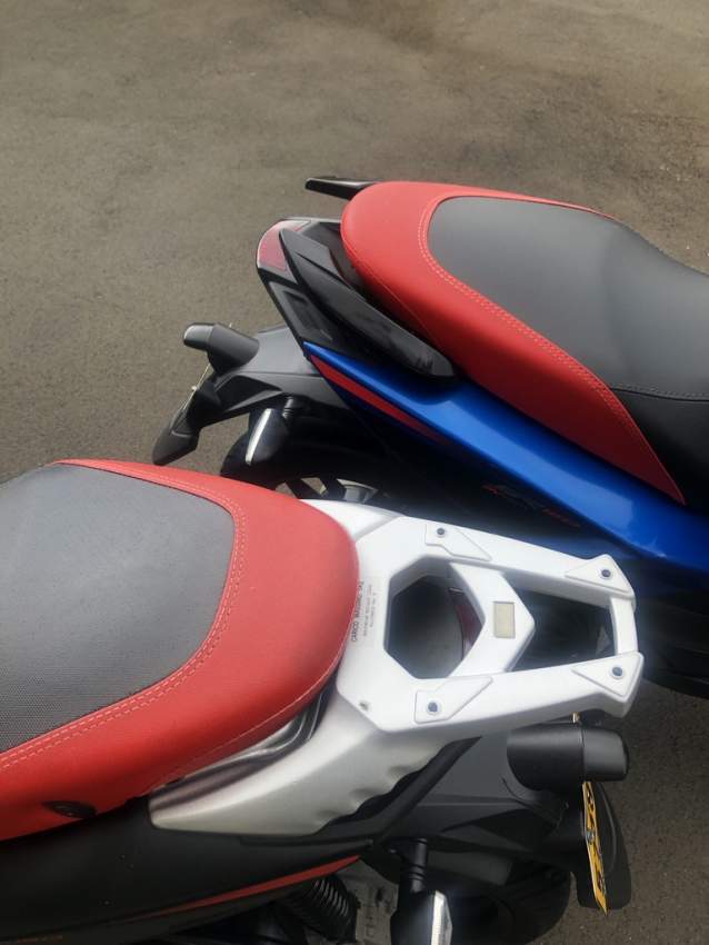 SOLD - APRILIA SR150 BLACK ABS - 2022 - 2000 km - 11 - Scooters (above 50cc)  on Aster Vender