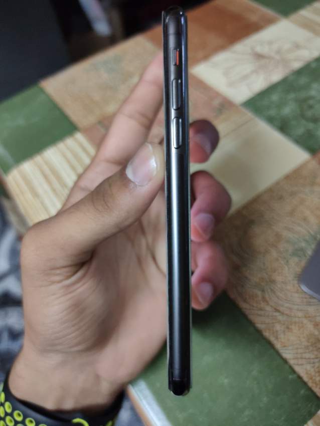 iPhone Xs Black 64 GB in new condition. - 3 - iPhones  on Aster Vender