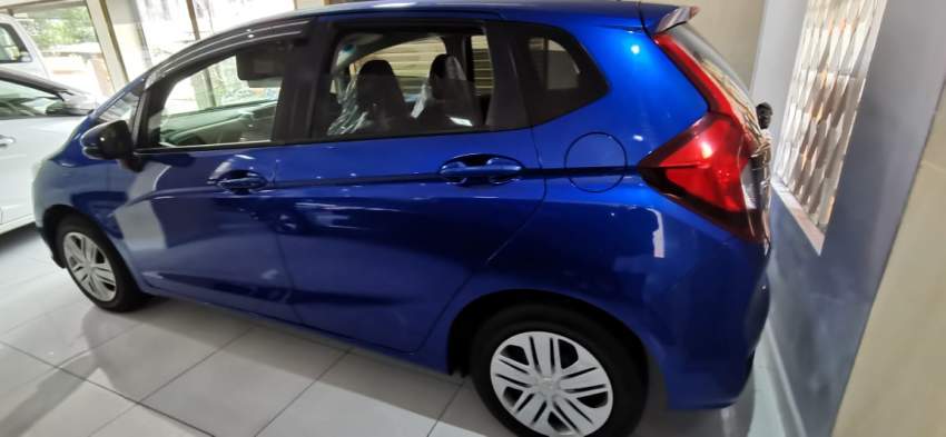 Honda Fit  - 3 - Family Cars  on Aster Vender