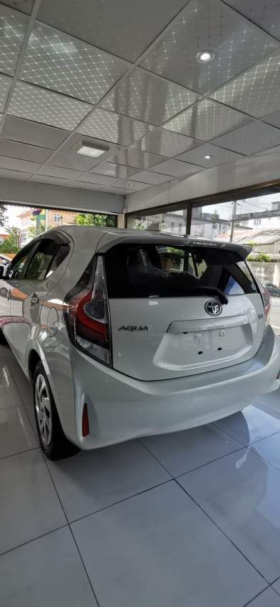Toyota Aqua - 6 - Family Cars  on Aster Vender