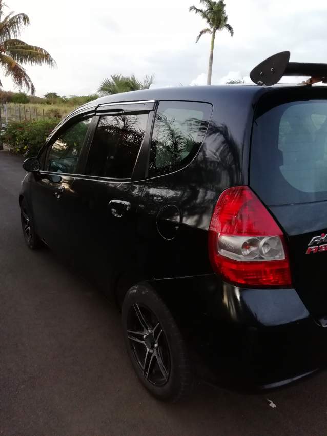 Honda Fit - 2 - Compact cars  on Aster Vender