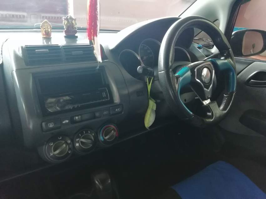 Honda Fit - 3 - Compact cars  on Aster Vender