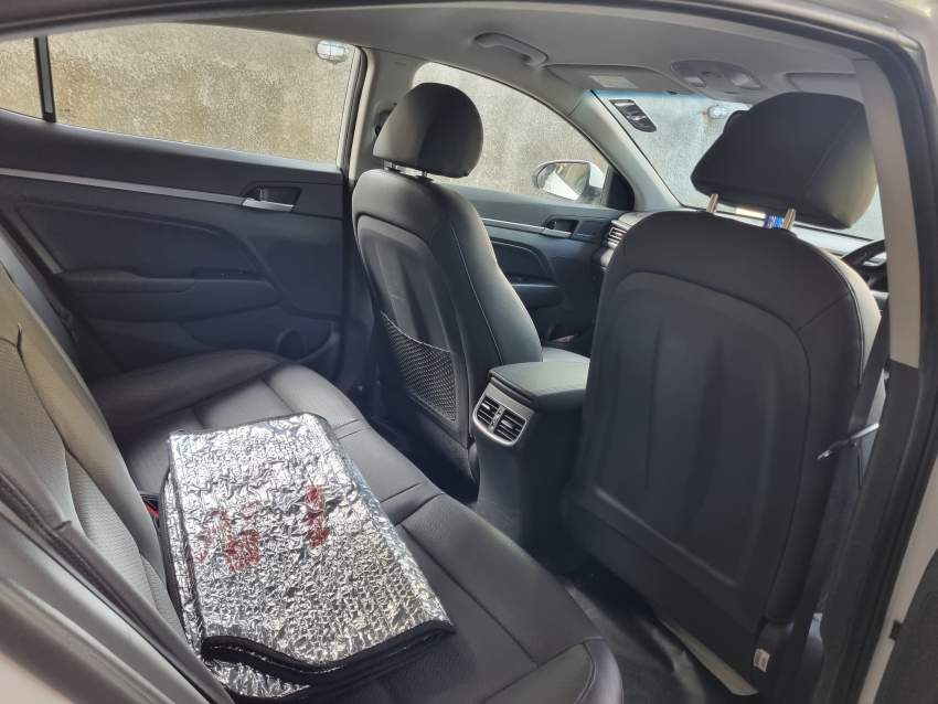 Hyundai Elantra - 3 - Family Cars  on Aster Vender