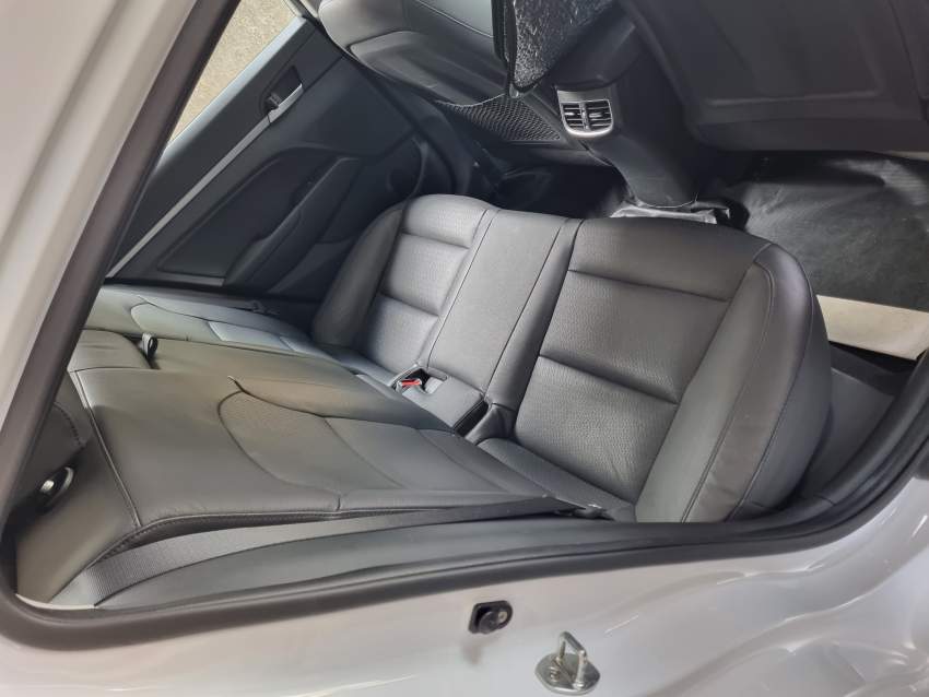 Hyundai Elantra - 6 - Family Cars  on Aster Vender