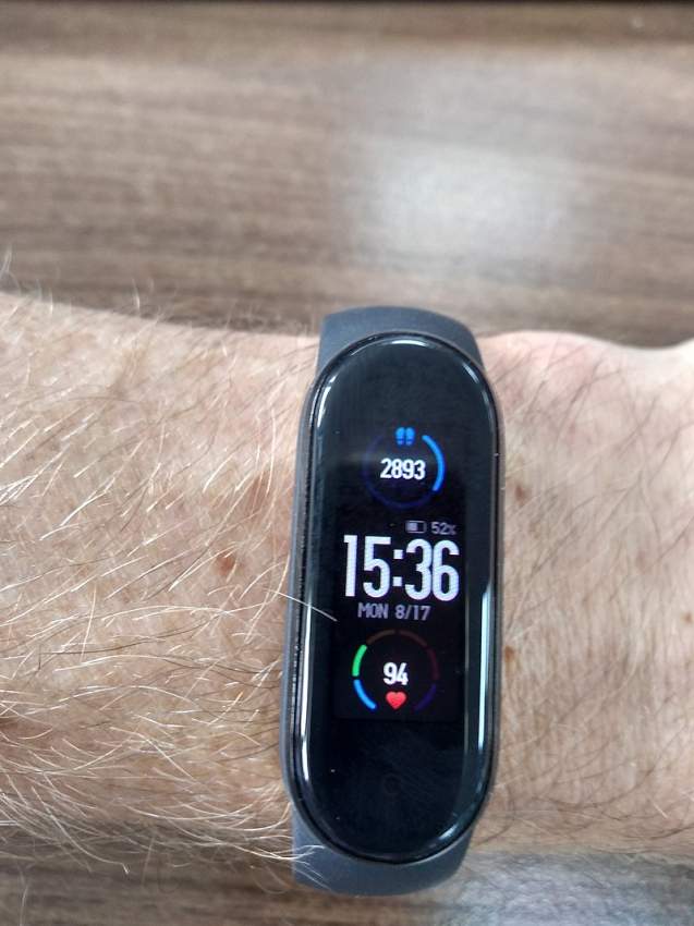 XIAOMI MI BAND 5 - ORIGINAL FROM DUBAI - 1 - Smartwatch  on Aster Vender