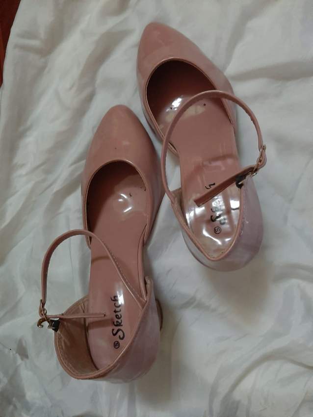 Sandals  - 2 - Sandals  on Aster Vender