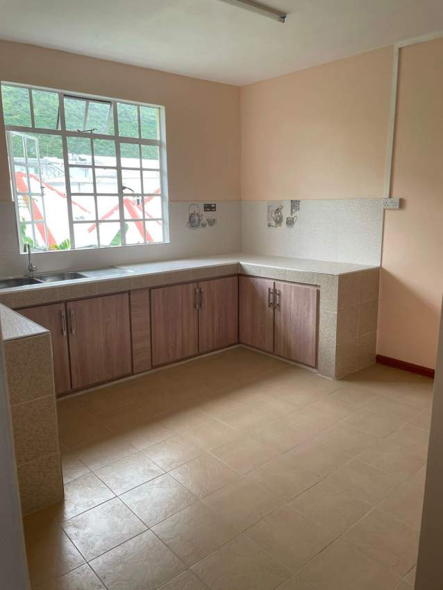 Maison meublée à étage à louer au Ward 4 à la rue Wellington. - 6 - House  on Aster Vender