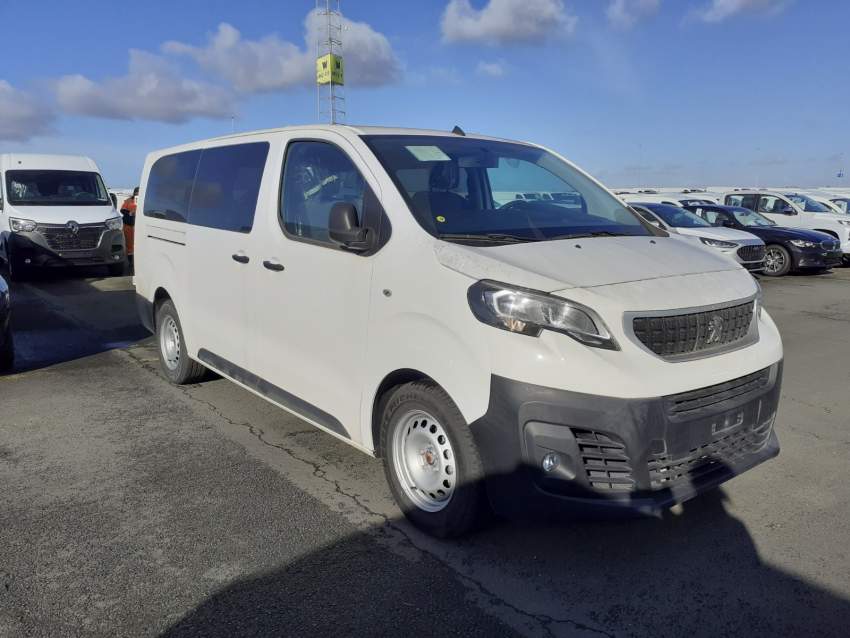 2019 Peugeot Expert used bus - 4 - Coaches (luxury bus)  on Aster Vender