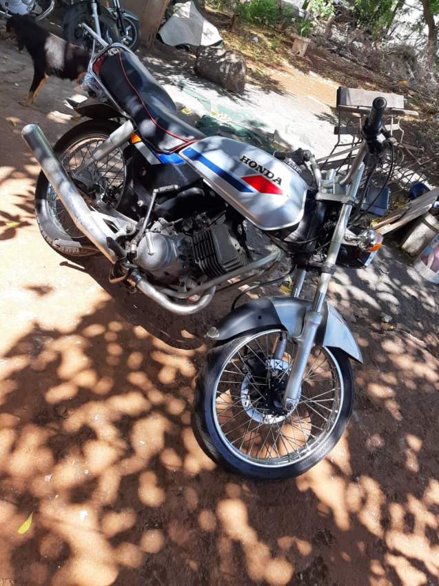 Honda 100 - 0 - Roadsters  on Aster Vender