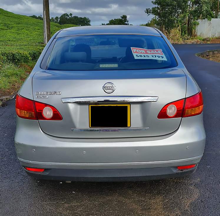 NISSAN BLUEBIRD SYLPHY 2008 - 3 - Family Cars  on Aster Vender