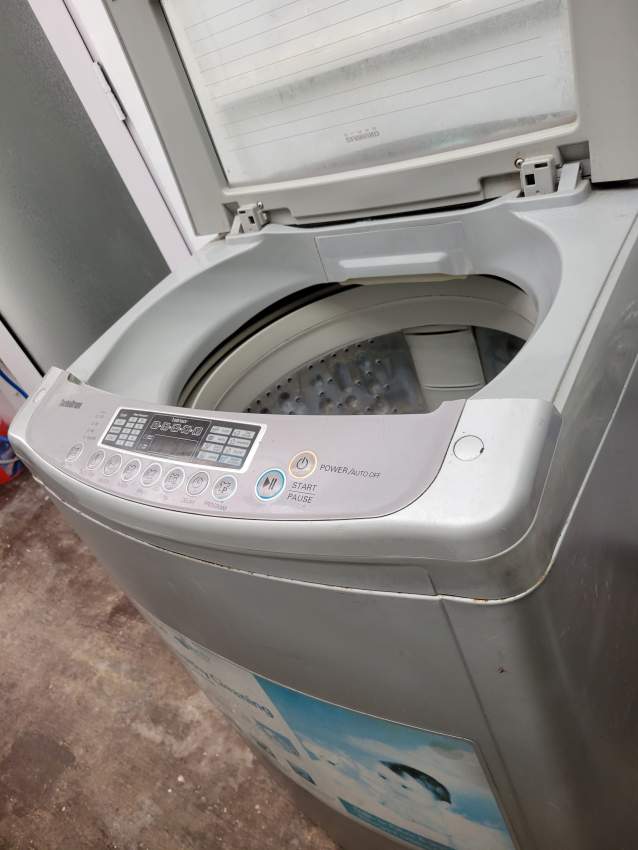 Machine à laver LG 13kg  - 1 - All household appliances  on Aster Vender