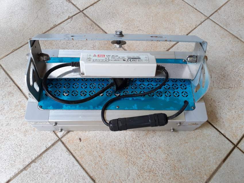 Projecteur LED - 0 - All electronics products  on Aster Vender