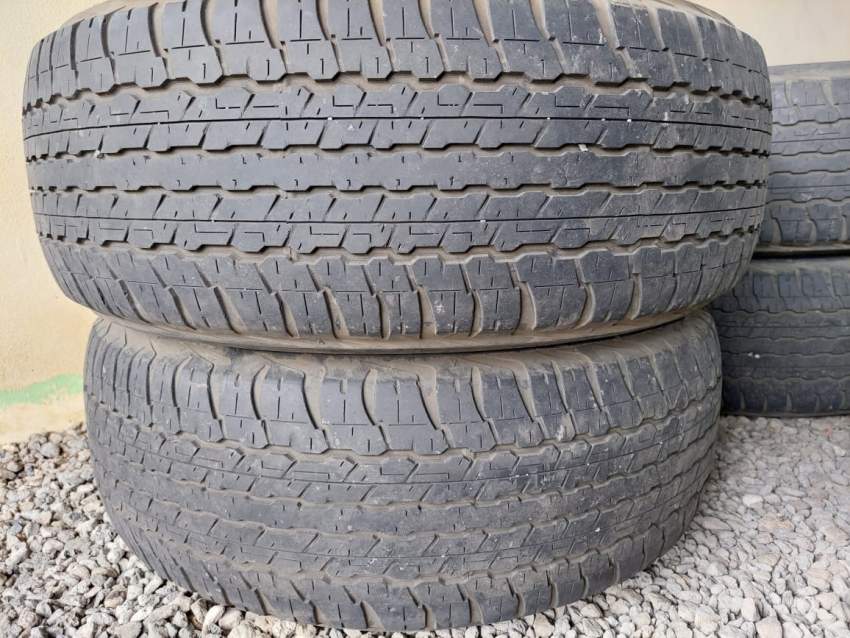 4X DUNLOP AT22 265/65R17 - 1 - Spare Parts  on Aster Vender