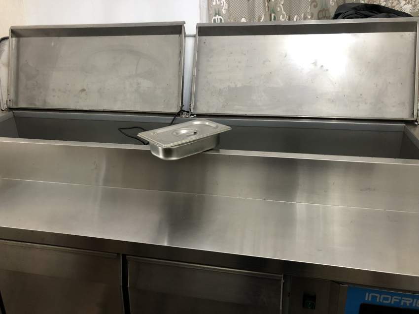 3 Door Salad Bar / Refrigerated pizza counter. - 5 - All electronics products  on Aster Vender