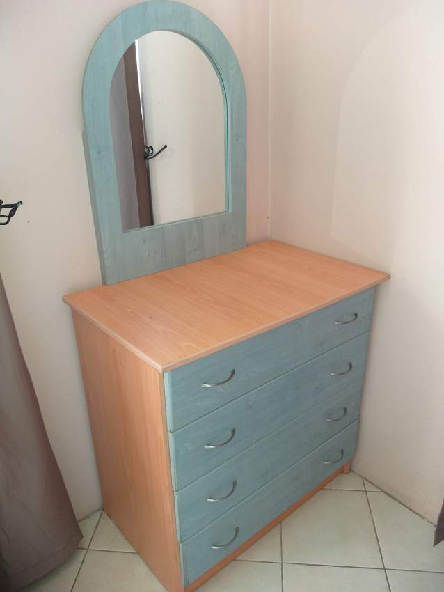Commode on Aster Vender