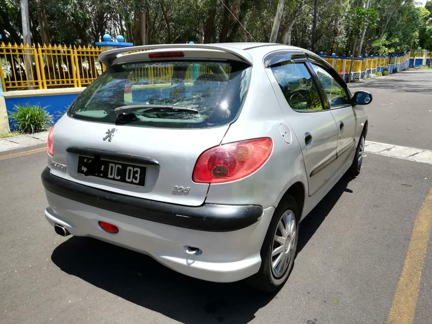 Peugeot 206 2003 - 1 - Compact cars  on Aster Vender