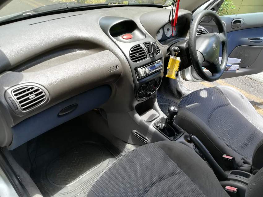 Peugeot 206 2003 - 2 - Compact cars  on Aster Vender