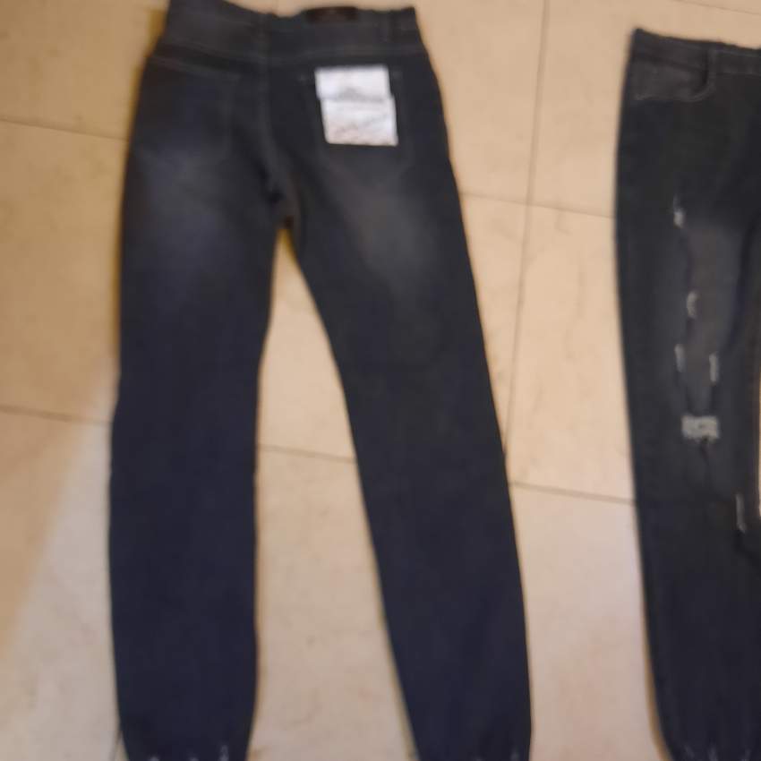 Black Denim Jeans Nibblings (Dechirure) Size 34, 36 & 38