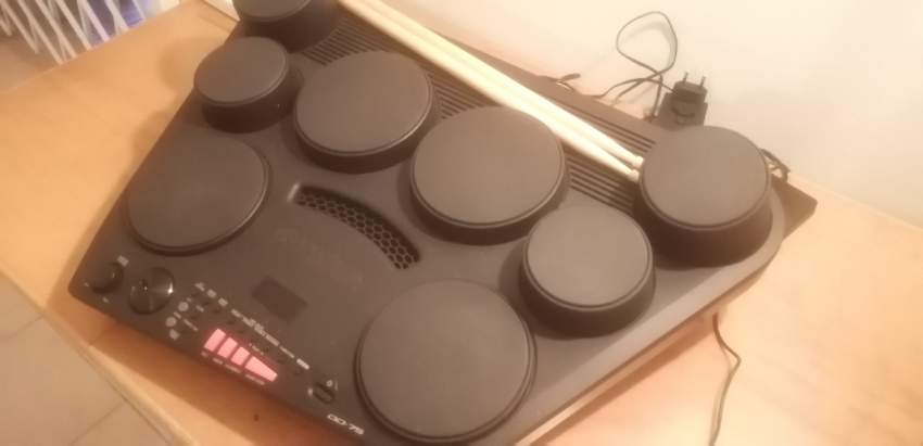 DIGITAL DRUMS - YAMAHA - 1 - Electric drums  on Aster Vender