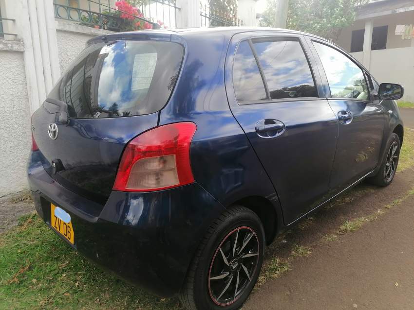 Toyota Vitz 2006 - 5 - Compact cars  on Aster Vender