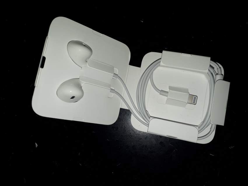 earphone - 0 - All electronics products  on Aster Vender