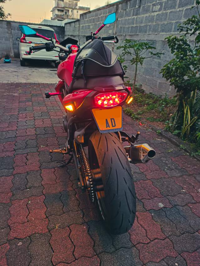 Benelli Tornado - 1 - Roadsters  on Aster Vender