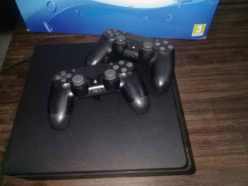 Ps4 Slim + 2 Controller + 3 Games + 1 Fortnite Account - 0 - PS4, PC, Xbox, PSP Games  on Aster Vender