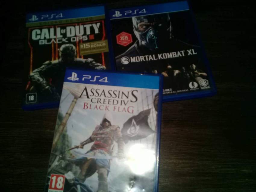Ps4 Slim + 2 Controller + 3 Games + 1 Fortnite Account - 1 - PS4, PC, Xbox, PSP Games  on Aster Vender