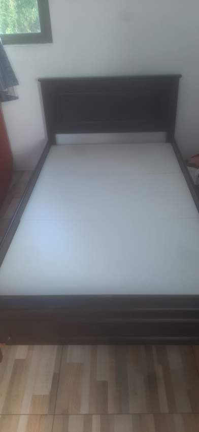 Wooden Adult single bed (free mattress) - 1 - Bedroom Furnitures  on Aster Vender