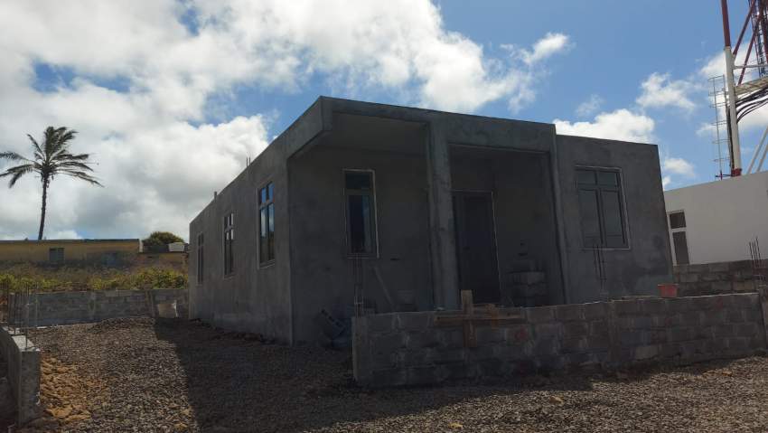 HOUSE STILL IN CONSTRUCTION FOR SALE – MIDLANDS - 1 - House  on Aster Vender