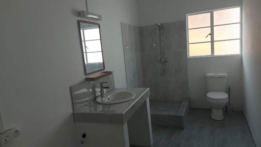 First Floor of a House for RENT – Vacoas  - 2 - Room in House  on Aster Vender