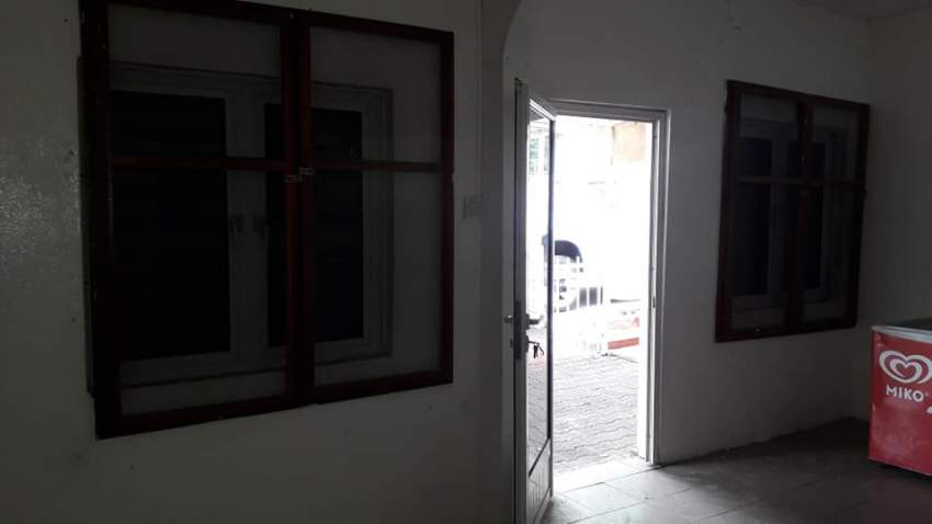 Commercial Space 12x12 ( Good for Restauration) – RENT – Pailles - 0 - Commercial Space  on Aster Vender