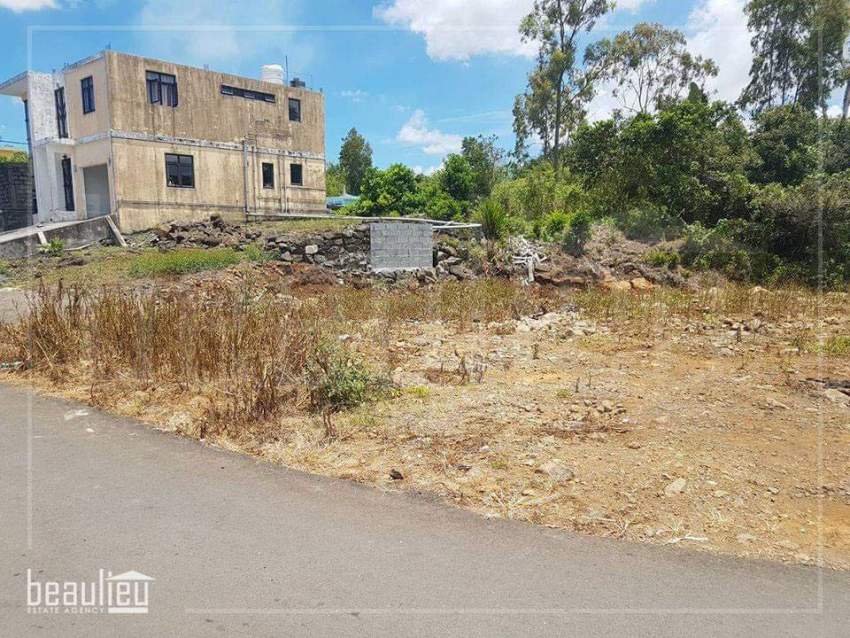 Residential land of 9.35 Perches is for sale in Montagne Blanche - 1 - Land  on Aster Vender