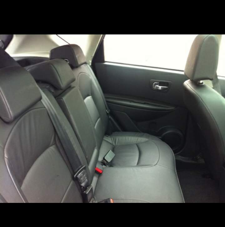 Nissan Qashqai yr 2008 - 2 - SUV Cars  on Aster Vender