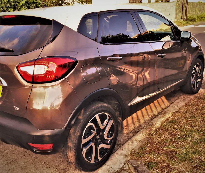 RENAULT CAPTURE 1.2L - 4 - SUV Cars  on Aster Vender
