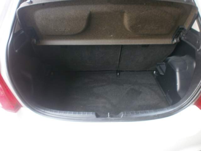 Toyota vitz - 3 - Family Cars  on Aster Vender