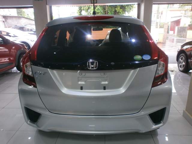 HONDA FIT F PACKAGE - 3 - Family Cars  on Aster Vender