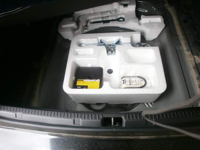 TOYOTA AXIO  - 7 - Family Cars  on Aster Vender