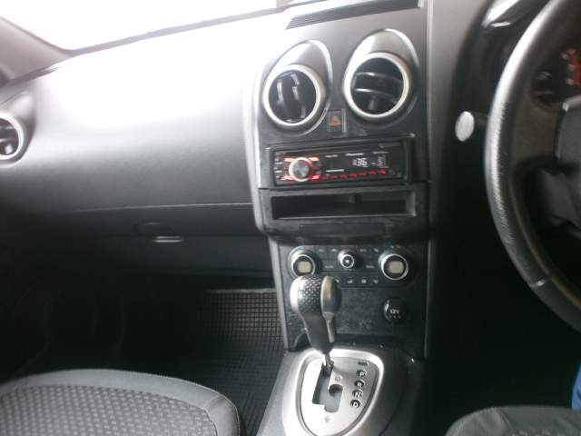 NISSAN QASHQAI DUALIS - 2 - SUV Cars  on Aster Vender