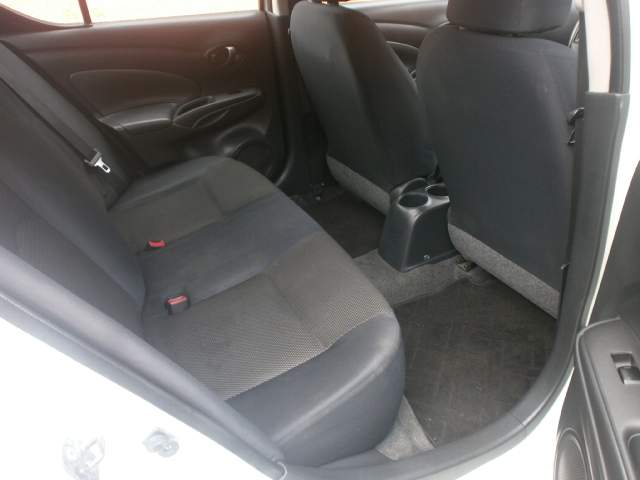 NISSAN LATIO - 5 - Family Cars  on Aster Vender