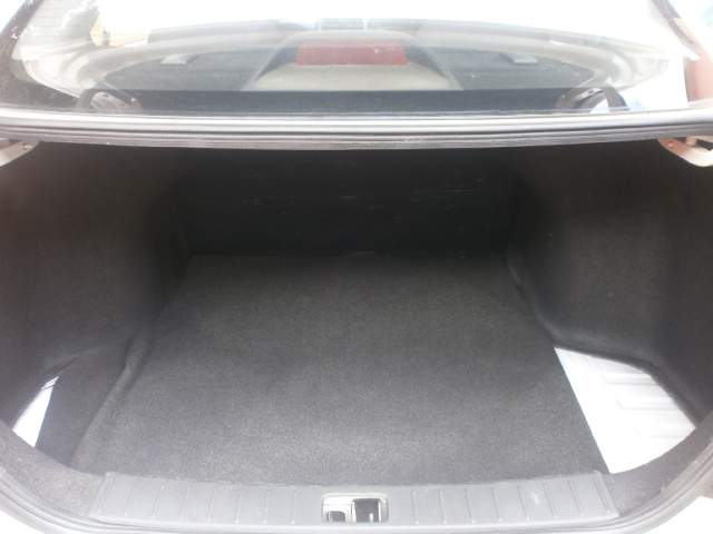 NISSAN LATIO - 4 - Family Cars  on Aster Vender