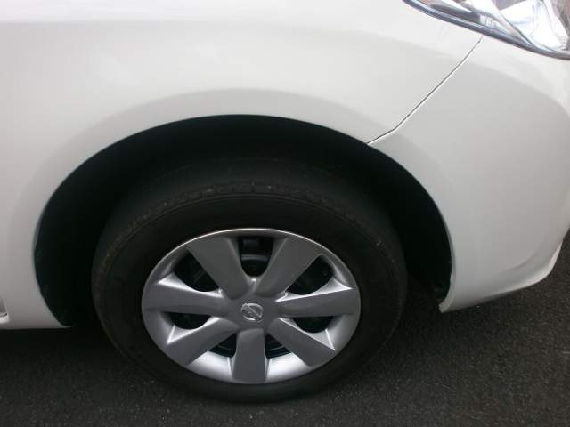 NISSAN LATIO - 7 - Family Cars  on Aster Vender