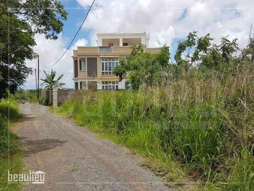 Sale residential land of 10 Perches,  Trou aux Biches  - 2 - Land  on Aster Vender