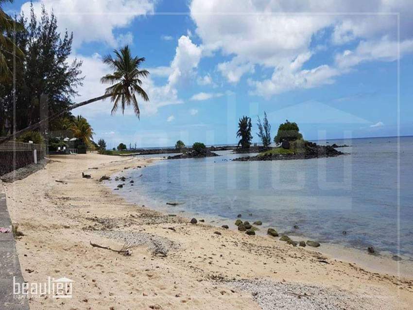 Sale residential land of 10 Perches,  Trou aux Biches  - 1 - Land  on Aster Vender
